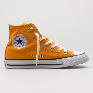 Converse Chuck Taylor All Star High Sneaker in Orange und Weiß auf weißem Hintergrund.